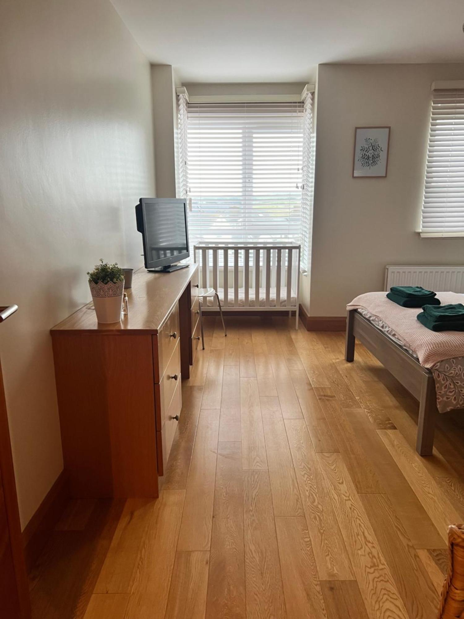 Penthouse Apartment - Town Centre, Sea Views, Secure Parking 波特拉什 外观 照片