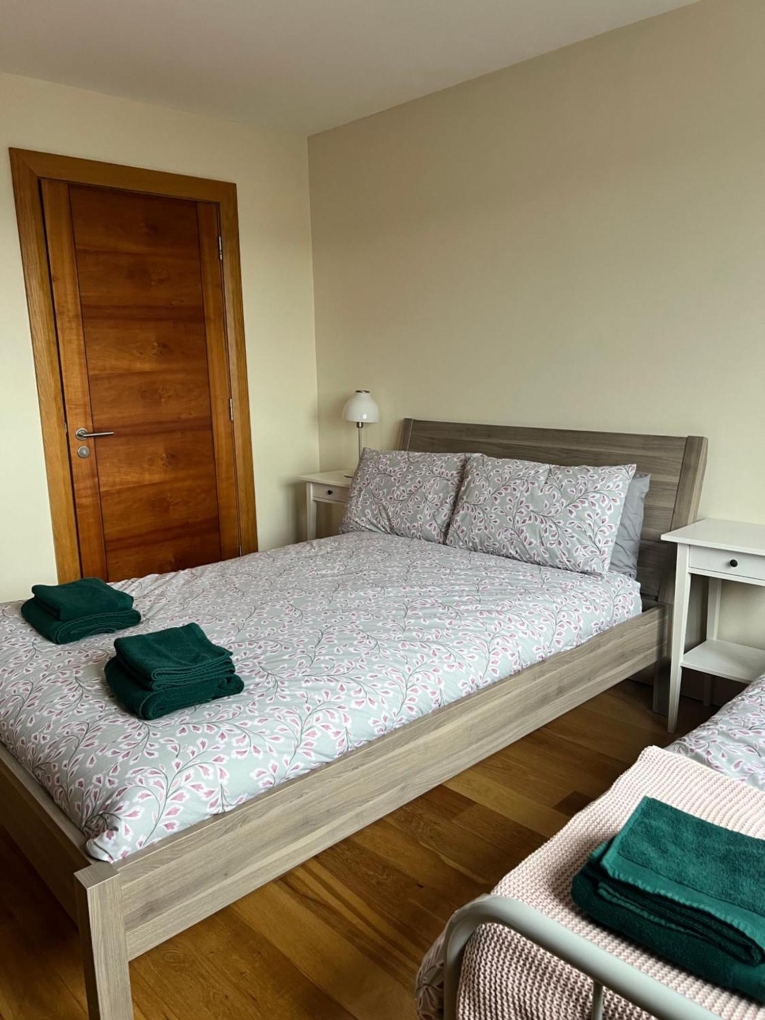 Penthouse Apartment - Town Centre, Sea Views, Secure Parking 波特拉什 外观 照片