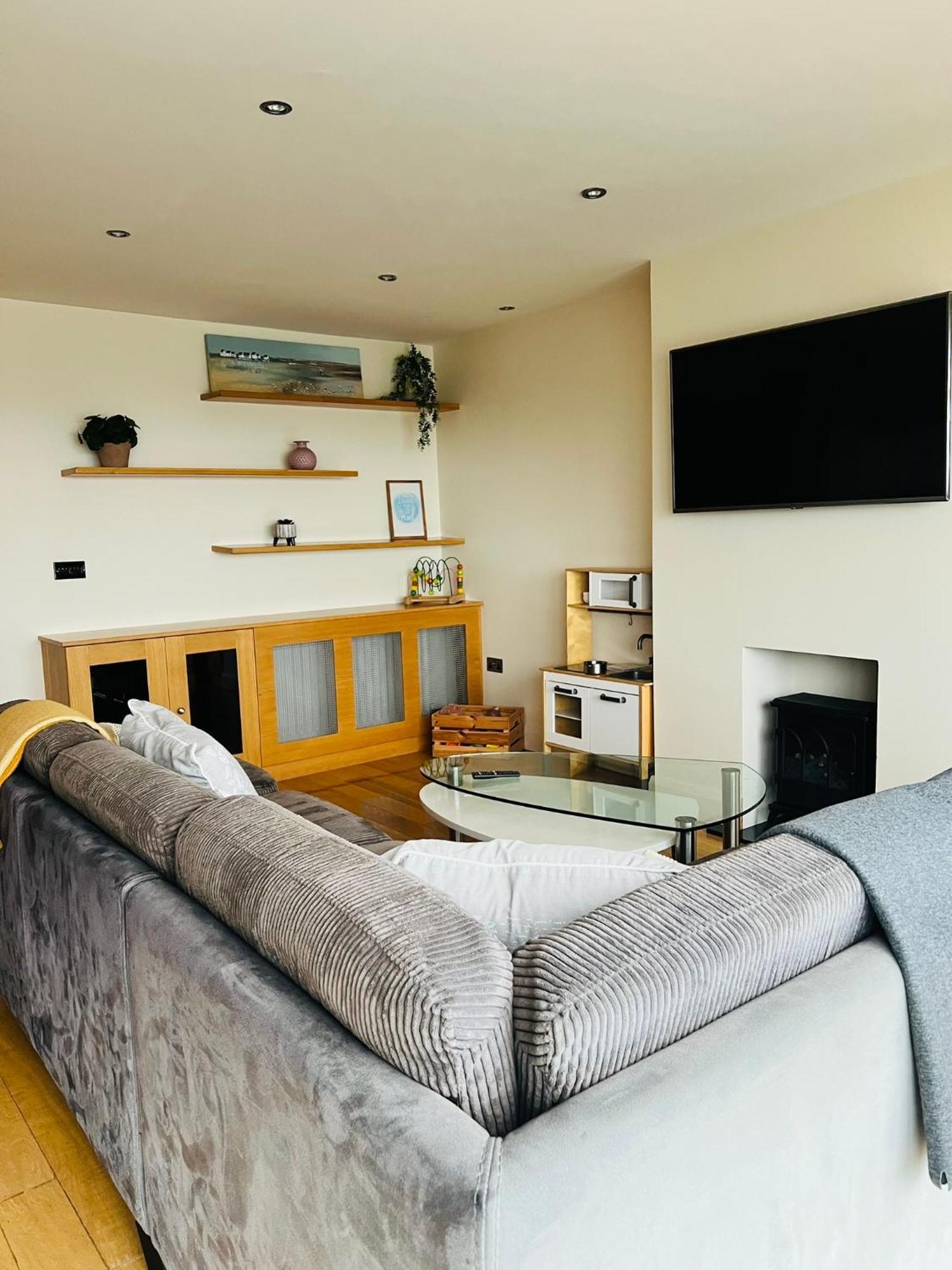 Penthouse Apartment - Town Centre, Sea Views, Secure Parking 波特拉什 外观 照片